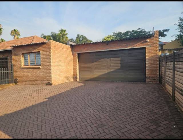 3 BEDROOM HOUSE FOR SALE IN MONTANA PARK